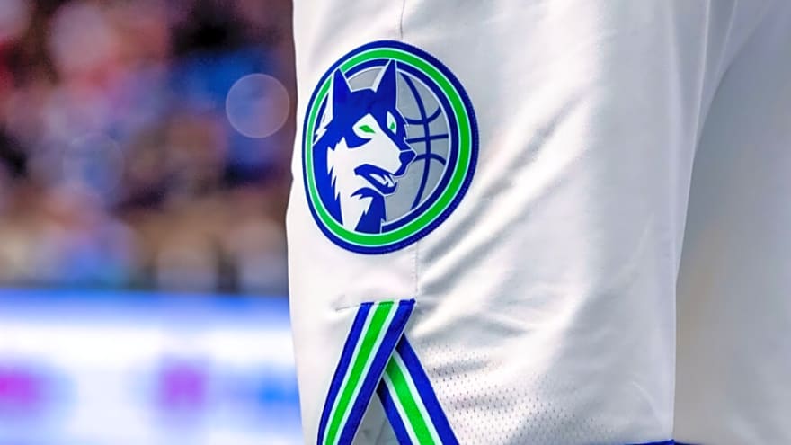 Minnesota Timberwolves Fan Lets Houston Rockets Players Hear It After Historic OT Collapse