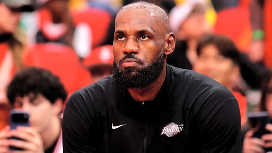Lakers Locker Room Goes Wild With Unique GOAT Tribute to LeBron James After Round 1 Victory