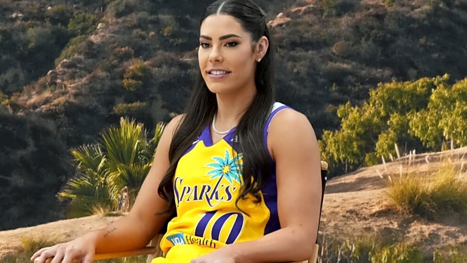 Kelsey Plum Gets Exposed For Her Ignorance As She Tries Explaining Why Her New WNBA Contract Is So Great 