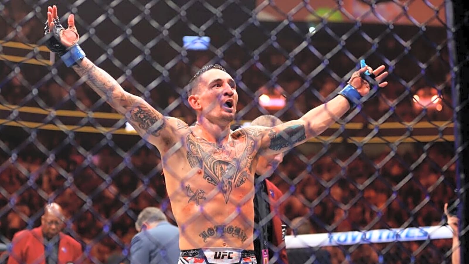 Max Holloway Urges UFC Unity, Points to Jon Jones–Francis Snub as Proof Fighters Must Stand Together for Bigger Paydays