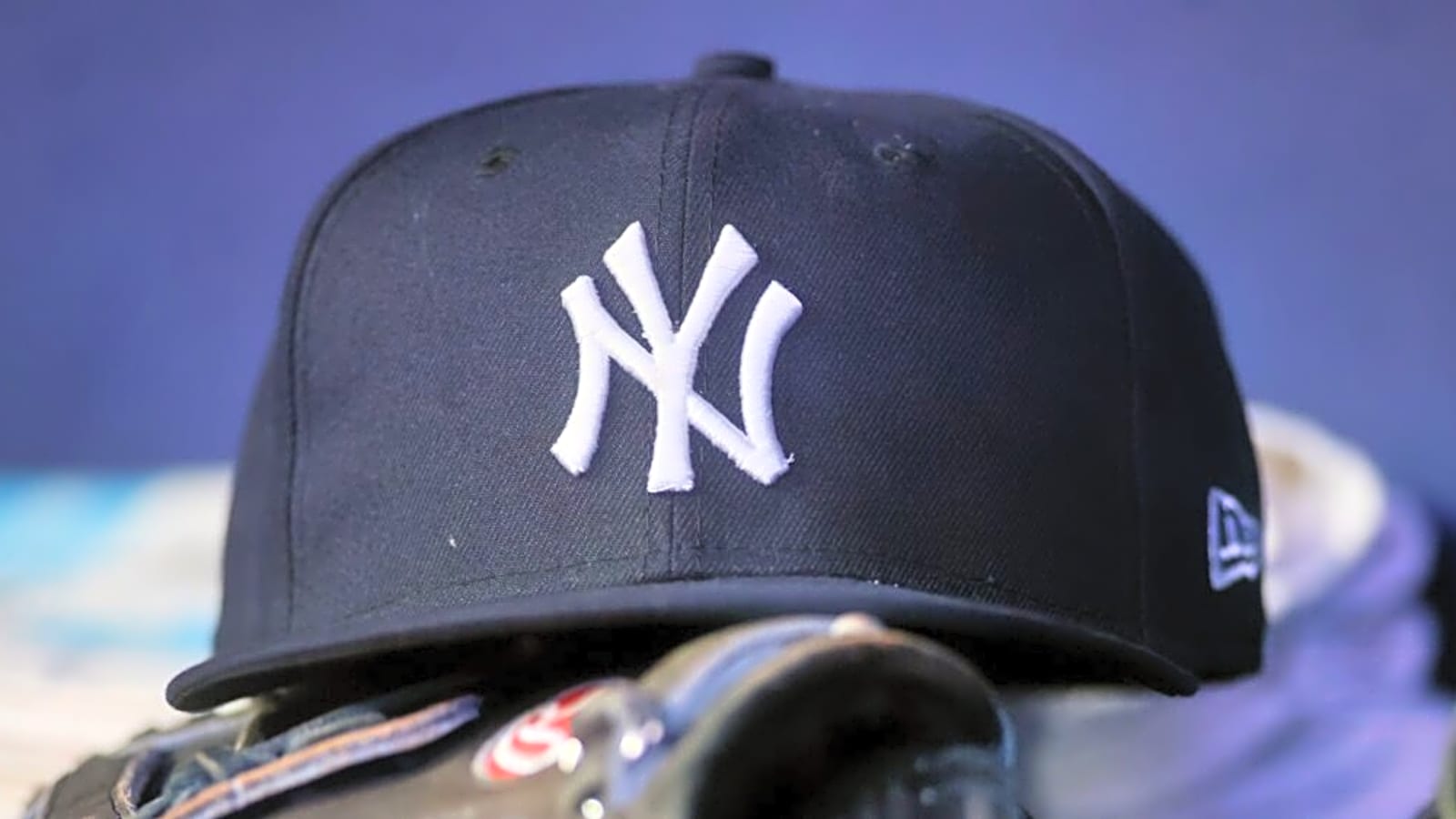Yankees' Schlittler Calls Security for Locker Spider