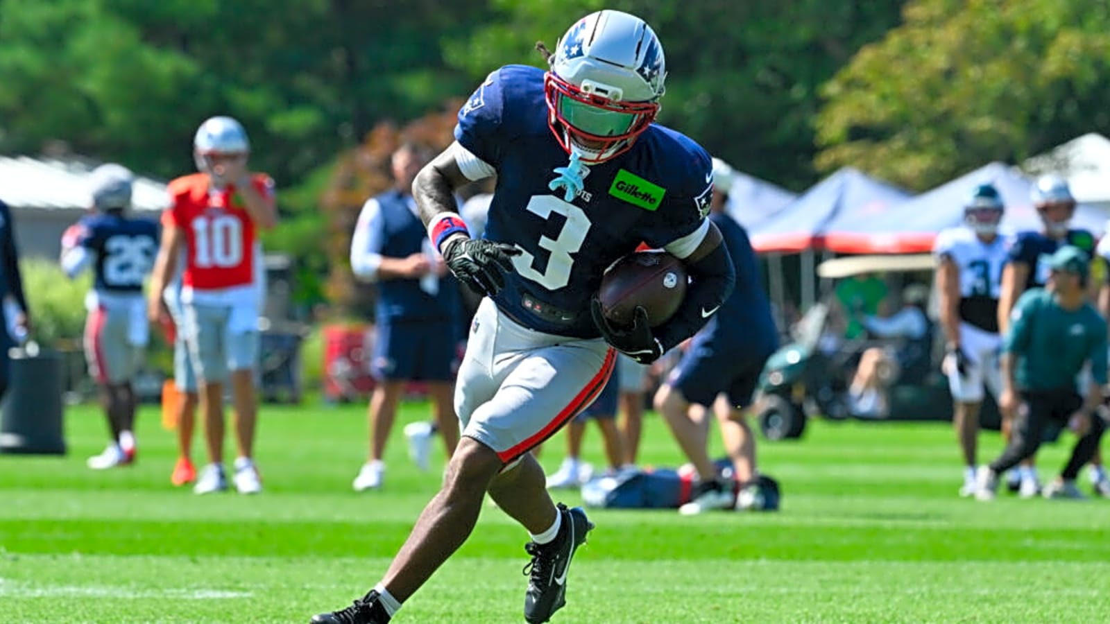 DeMario Douglas Made Cooper DeJean Disappear At Joint Practice