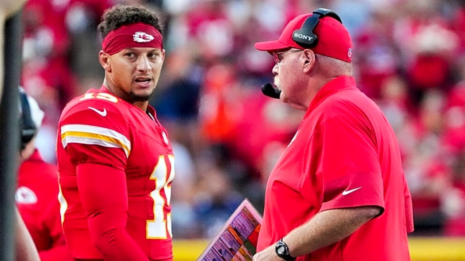 Superstar NFL Running Back Is Officially Off The Market – Chiefs & Other Teams Forced To Move On