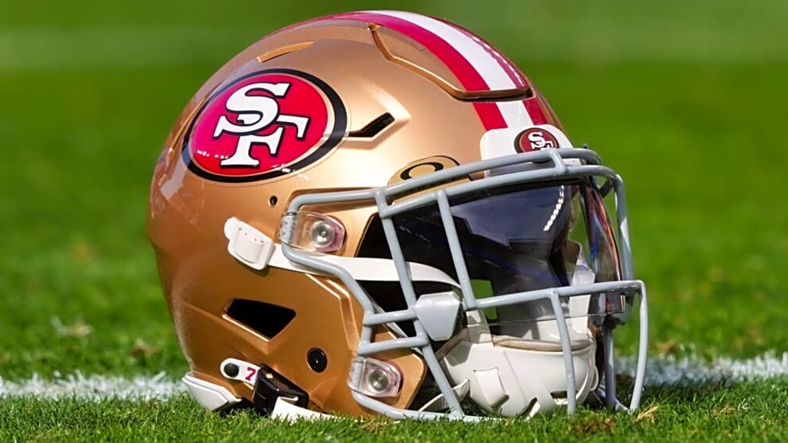 San Francisco 49ers Sign 5,000+ Yard Wide Receiver For Another Big Offseason Splash