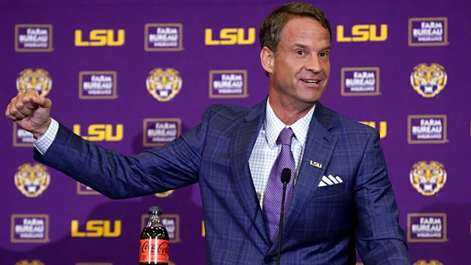 Lane Kiffin Settles Into LSU Media Spotlight