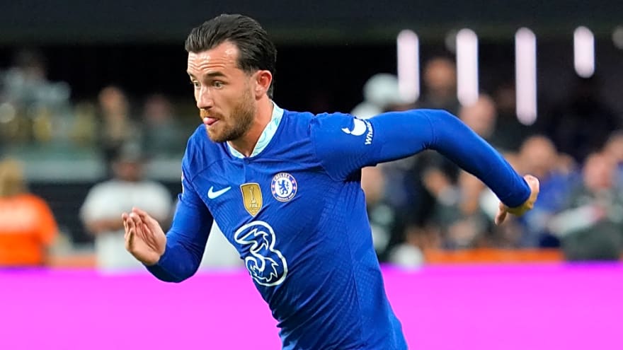 Report: Leeds eye late window raid on Ligue 1 club for 29-year-old wide man