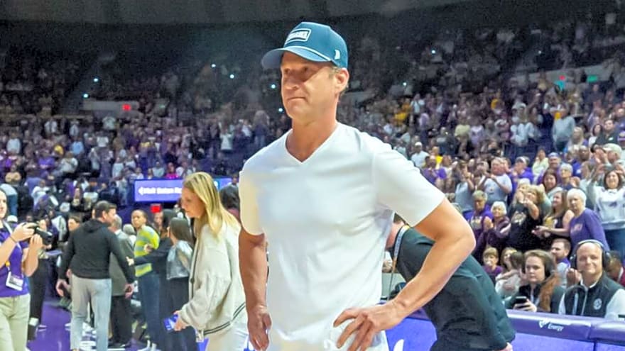 Ole Miss star DT Zxavian Harris takes shot at Lane Kiffin