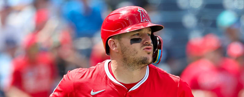 Watch: Mike Trout continues hot start with another monster HR