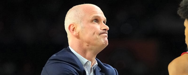Dan Hurley got booed right after UConn beat Illinois in Final Four