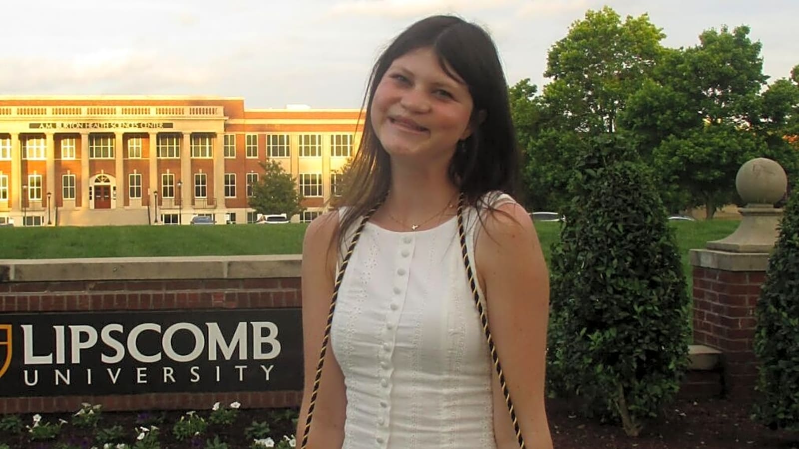 ‘Duck Dynasty’s Mia Robertson Reveals Terrifying Stalker Scare