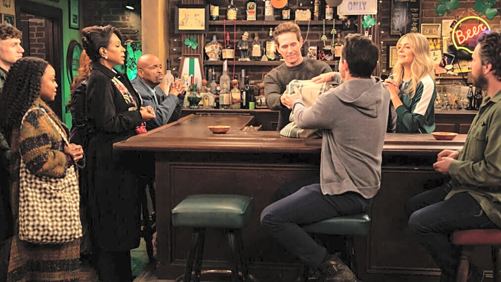 ‘It’s Always Sunny in Philadelphia’: Kaitlin Olson Previews Funny Second Half to ‘Abbott Elementary’ Crossover
