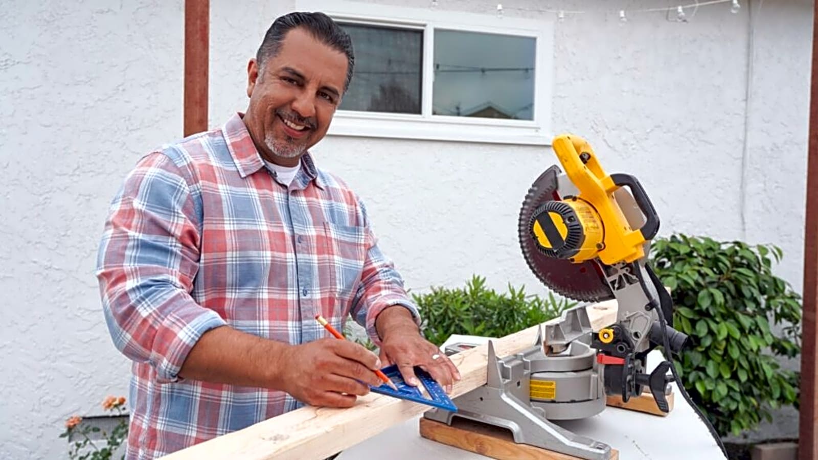 HGTV ‘Izzy Does It’ Star Izzy Battres Reveals Shocking News About Show