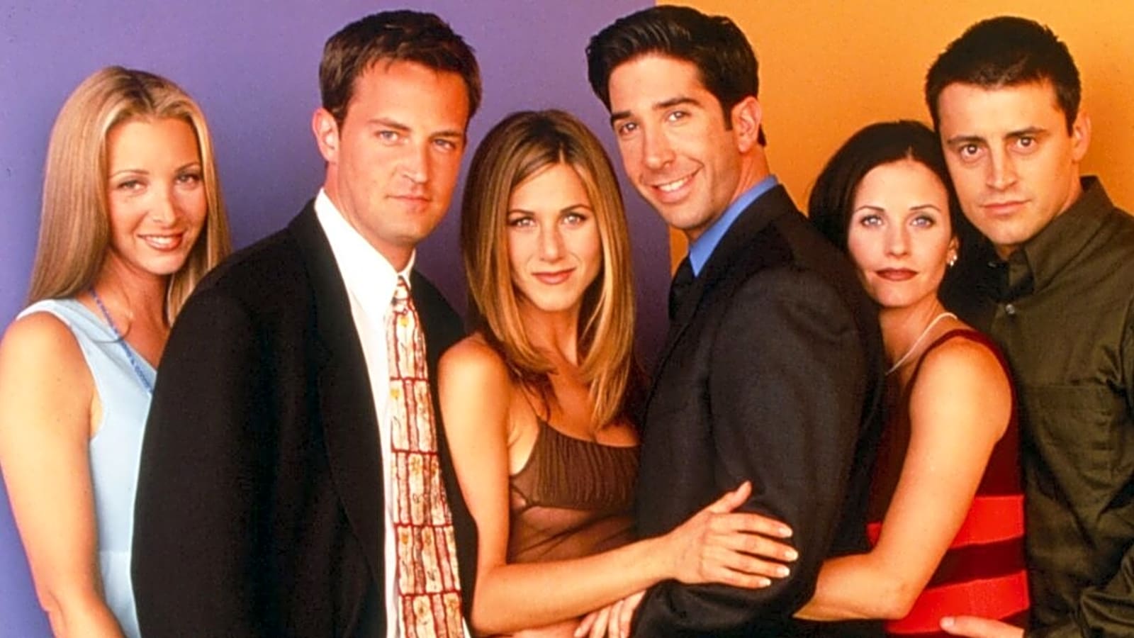 ‘Friends’ Star Lisa Kudrow Reveals Jaw-Dropping Residual Amount 20 Years Later