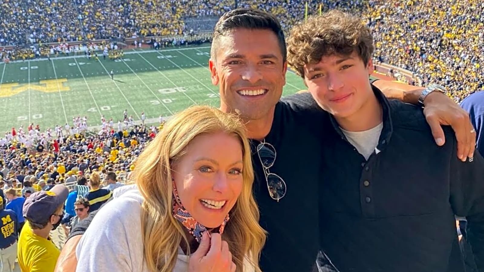 Kelly Ripa & Mark Consuelos Announce Son Joaquin’s Broadway Debut