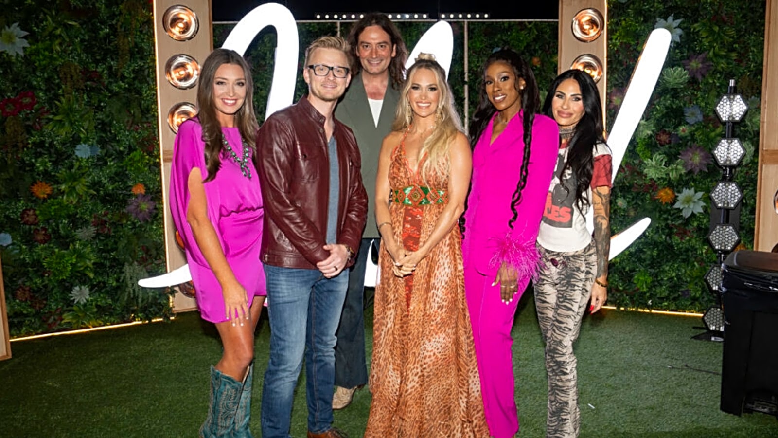 Carrie Underwood Reunites With Fellow Season 4 ‘American Idol’ Contestants 20 Years Later