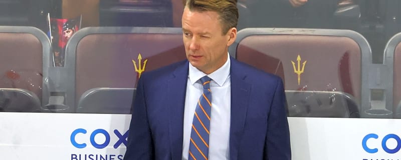 Glen Gulutzan takes subtle shot at last year&#39;s staff, says stars must toughen up