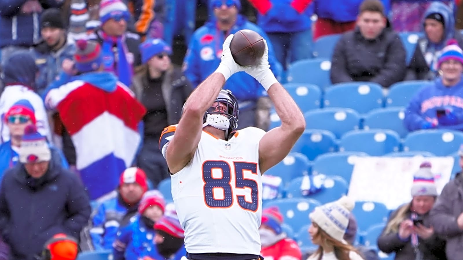 Broncos veteran lands on IR after breaking his foot in practice
