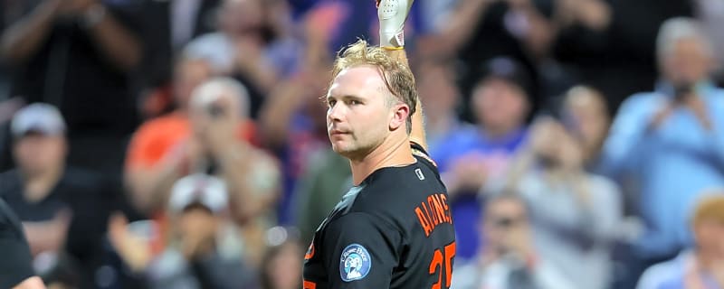 Pete Alonso enjoys warm welcome in return to Citi Field