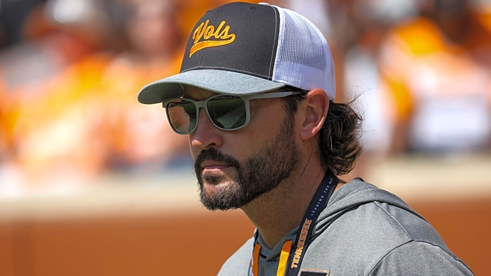 Giants turning to college baseball for next manager