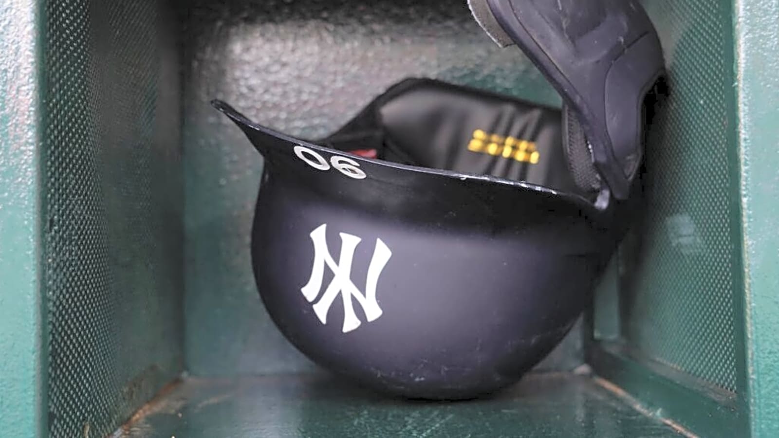 Yankees’ Trade Plans Take Shape With Top Pitcher Emerging