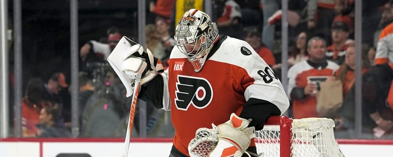 Flyers' Dan Vladar leaves preseason game with upper-body injury