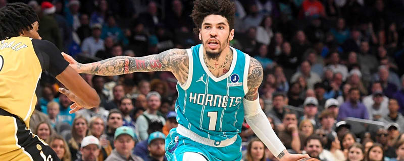 LaMelo Ball gets heated with Kyshawn George after a flagrant foul