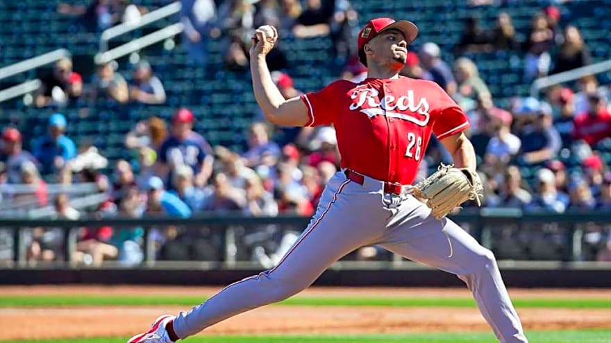 Reds make huge starting rotation announcement for 2026 season