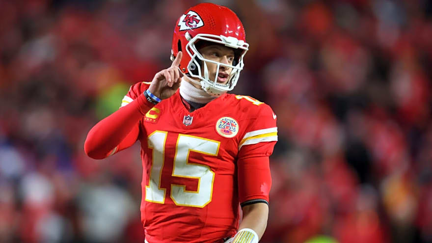 Chiefs QB Patrick Mahomes Sends Message After Historic $94 Million Decision