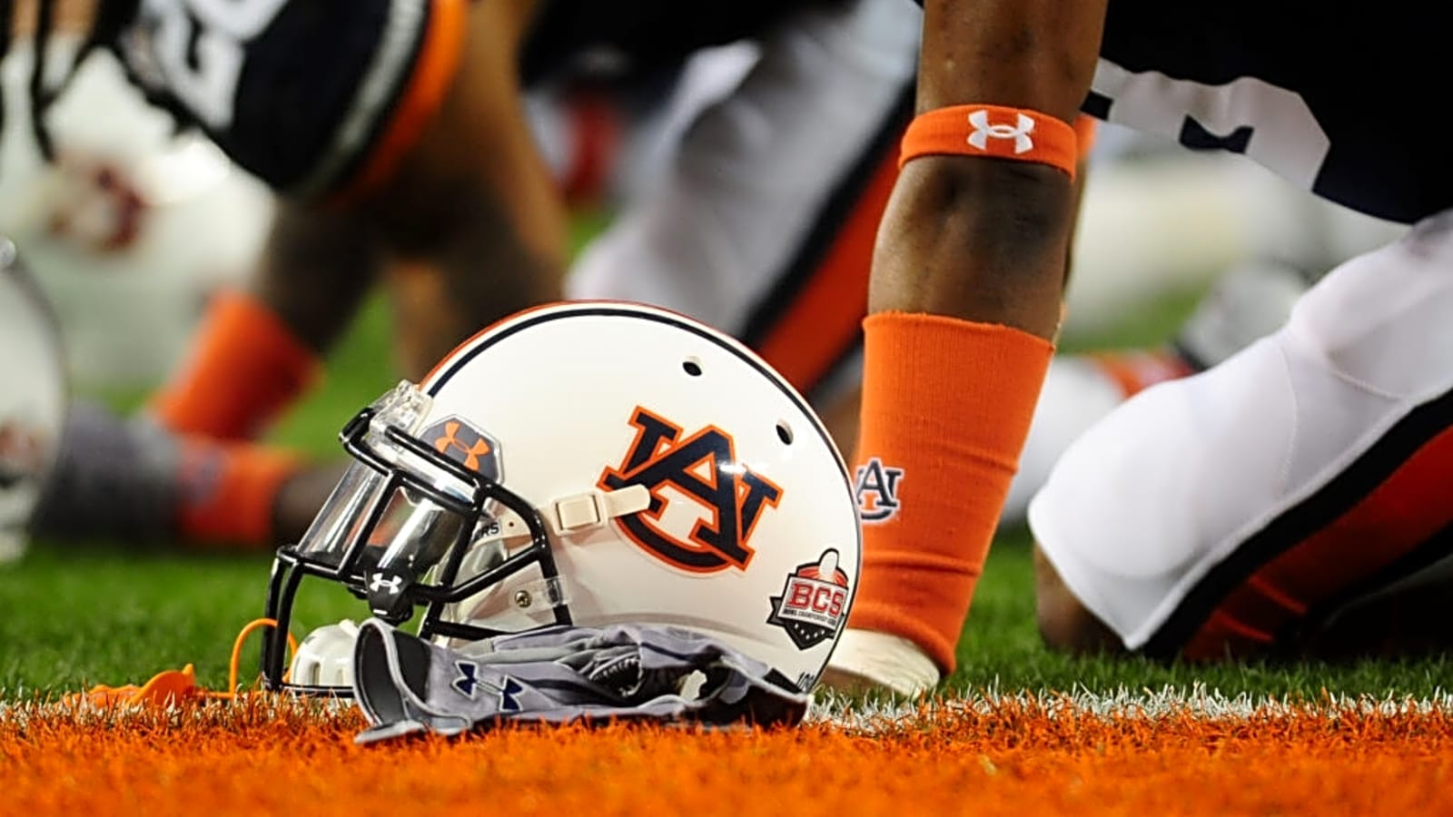 Former Two-Way SEC Football Star Has Died