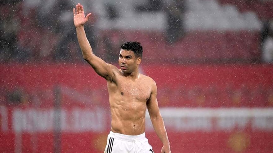 Bruno Fernandes responds instantly as Casemiro confirms Manchester United exit