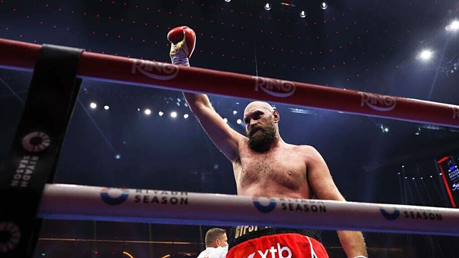 Tyson Fury shocks fans with lean new look ahead of Arslanbek Makhmudov bout