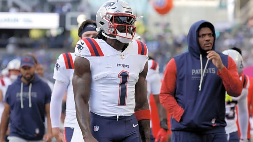 New England Patriots WR A.J. Brown Issues Apology to Teammate