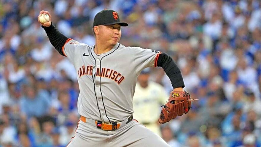 Astros Increase Pitching Depth, Add Right-Handed Swingman in Trade