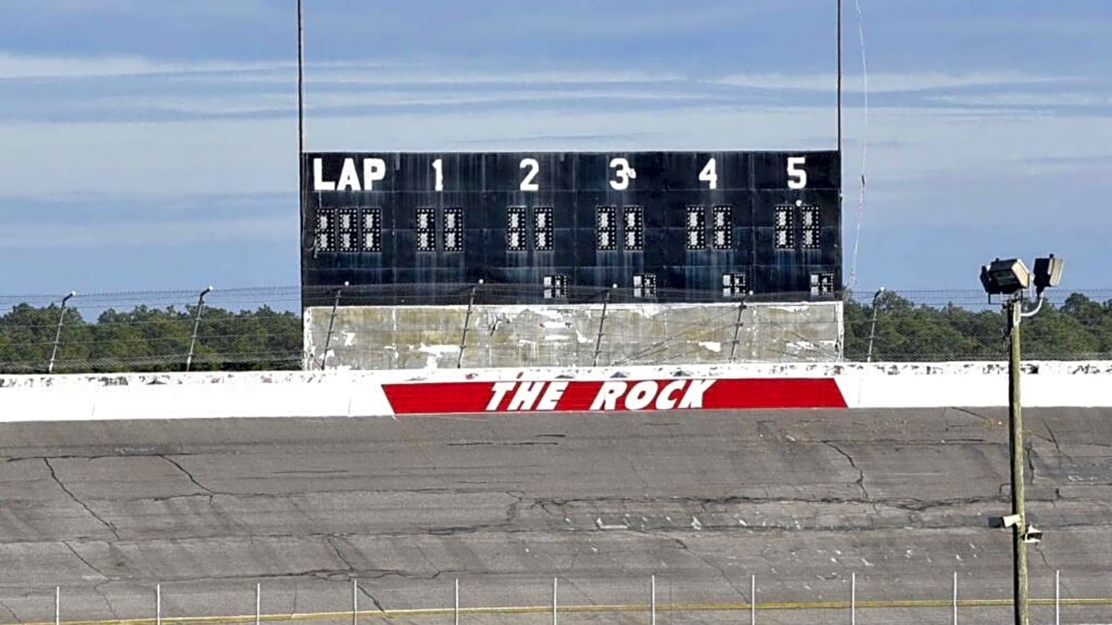 Why Rockingham Belongs On The NASCAR Schedule