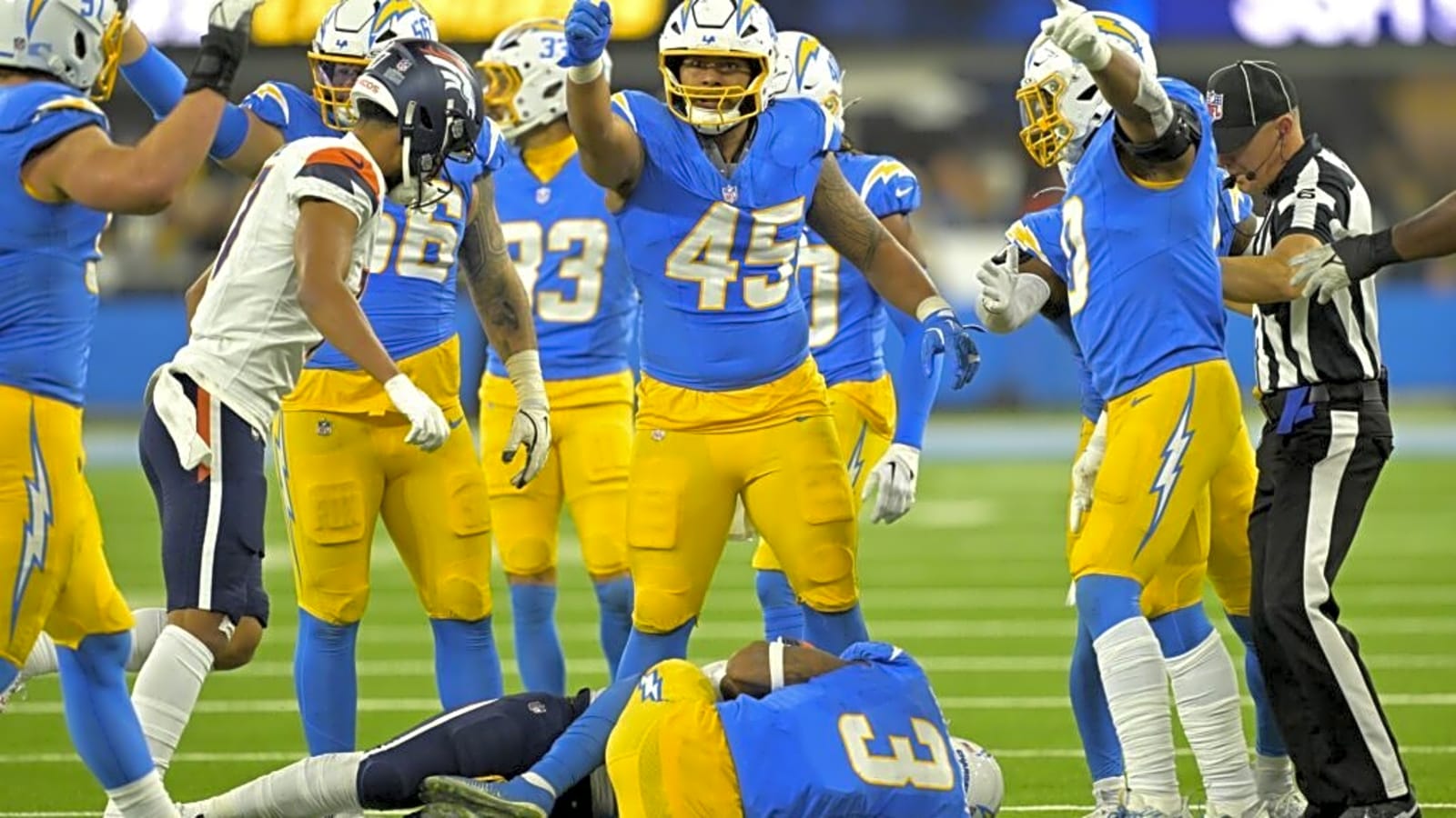 Chargers Edge Defender Predicted to Break Out In 2025