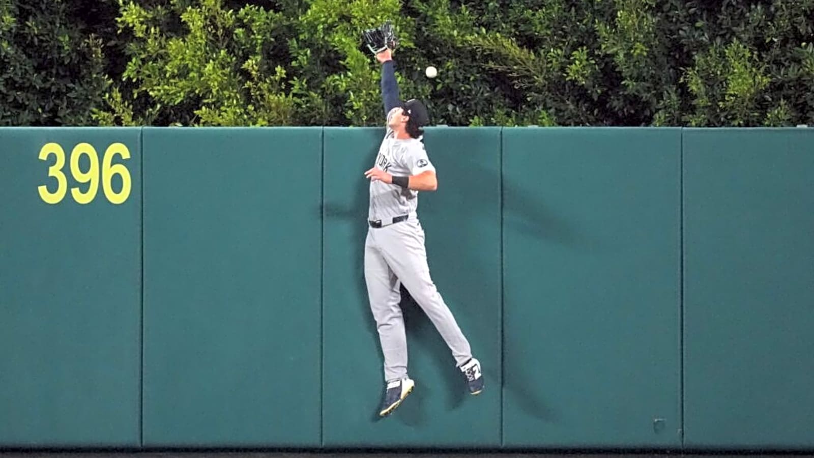 Spencer Jones Crushes Fastballs to Revive Yankees Hopes