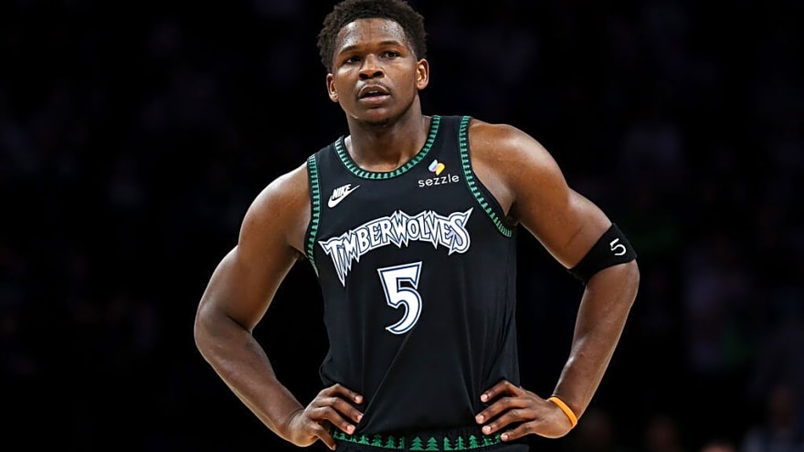 Anthony Edwards Shares Bold In-Game Advice With Teammate