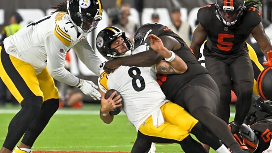 Cleveland Browns Star Throws Jab at Aaron Rodgers After Win