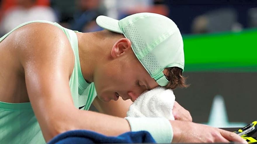 Holger Rune posts message on social media after making surprise appearance in Qatar