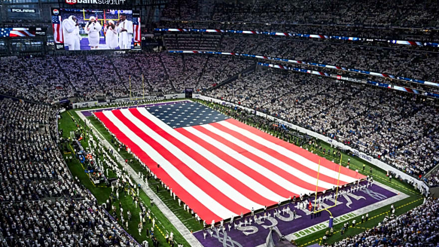 Minnesota Vikings’ Stadium Causes Mass Chaos As It Hosts College Baseball Tournament 