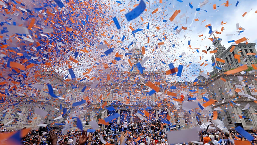 Knicks-Themed Slingshot Crashed Into Multiple Parked Cars In Another Wild Sequence During Championship Celebrations 