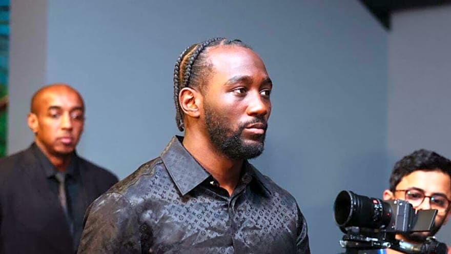Terence Crawford reveals surprising current weight ahead of September clash with Canelo Alvarez