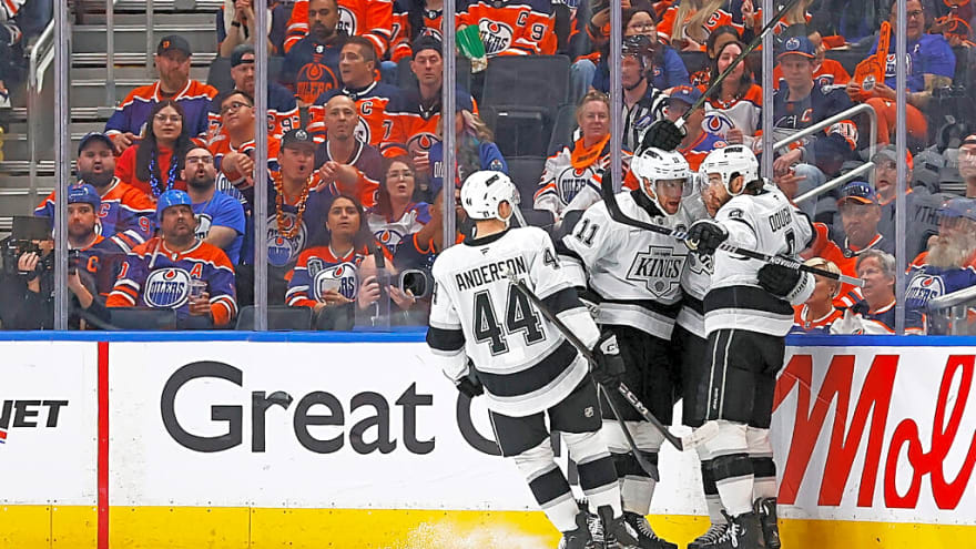 NHL Rumours: Extension Talks Start for Los Angeles Kings Star
