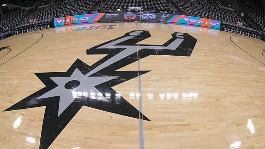 Spurs’ New Addition at Center Will Change Everything