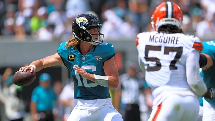 Jaguars Dominate Browns in 34-10 Season-Opening Win