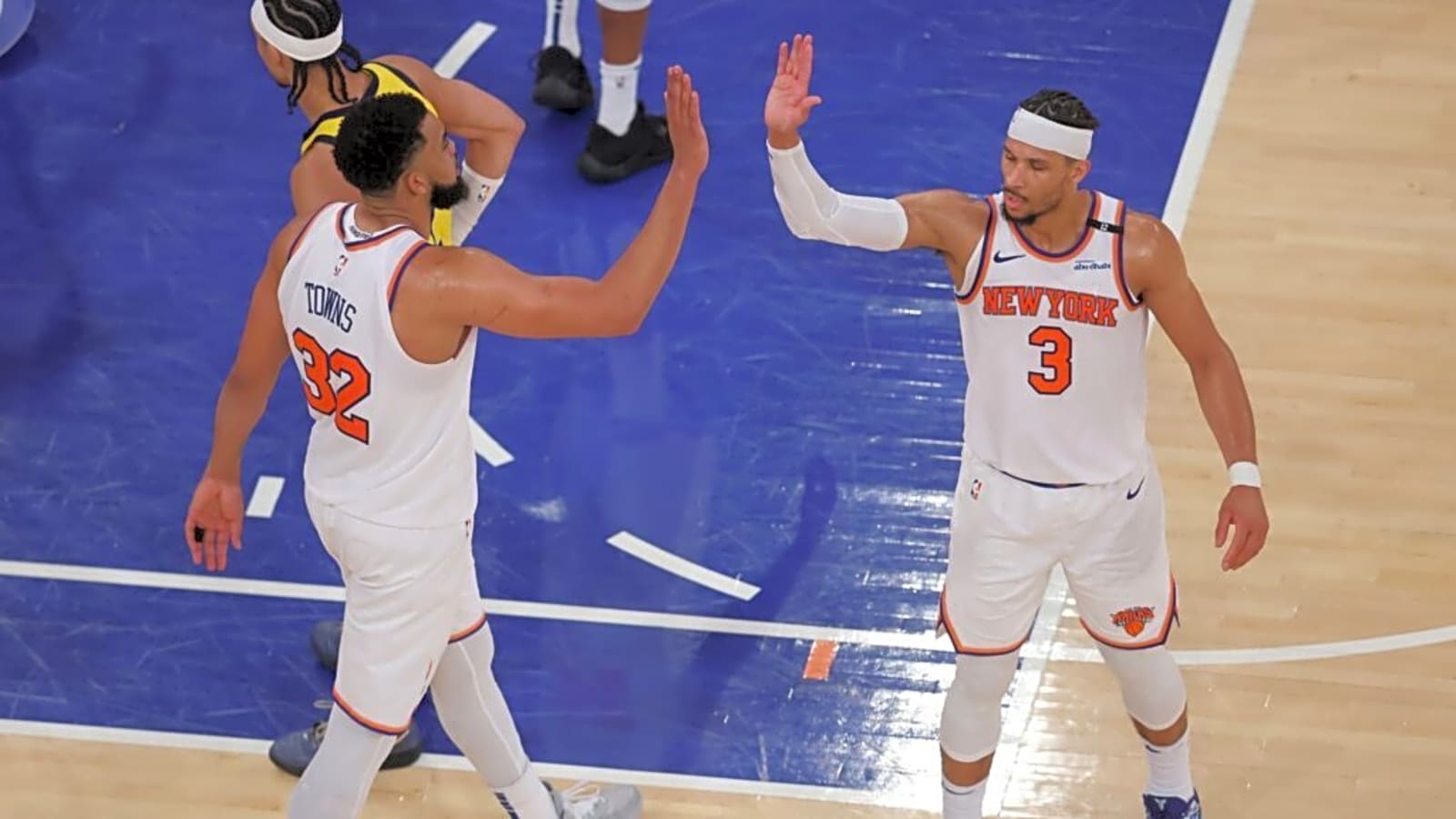 Knicks Still in On NBA’s Biggest Trade Target