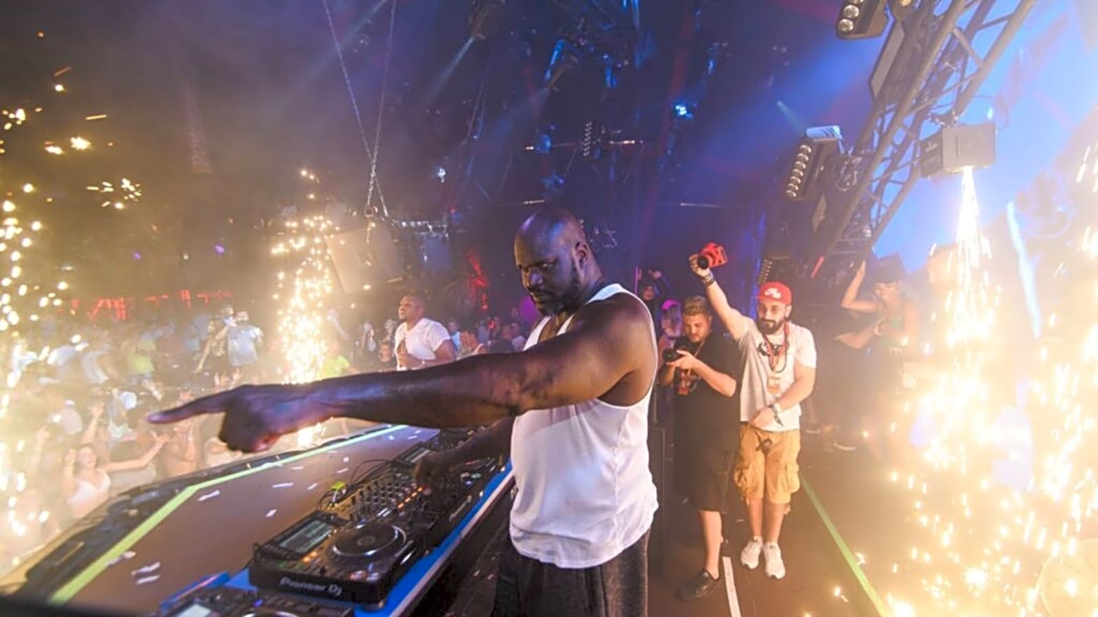 Watch: Shaquille O’Neal Goes Larger Than Life in His Latest DJ Stint