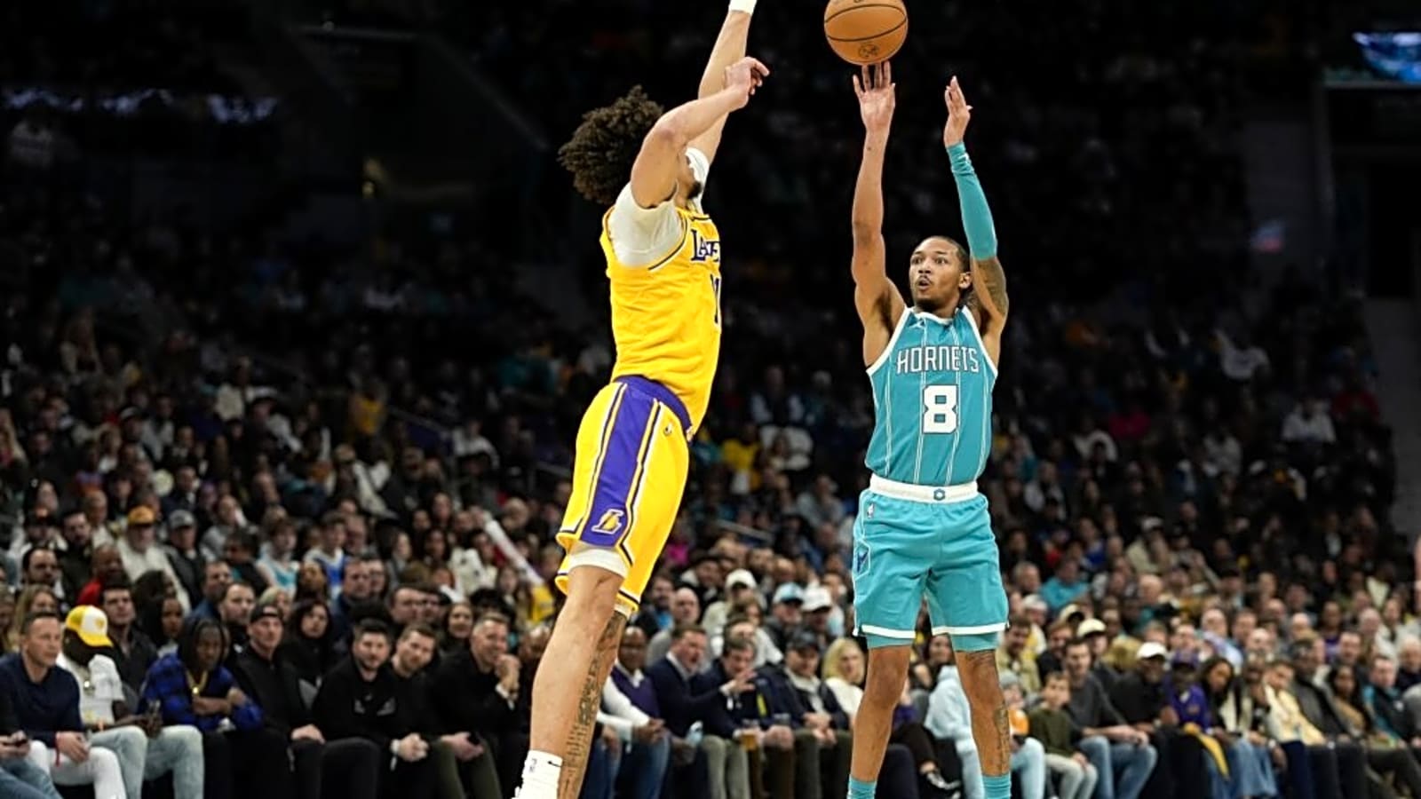 Lakers Add Young Sharpshooter on Two-Way Contract