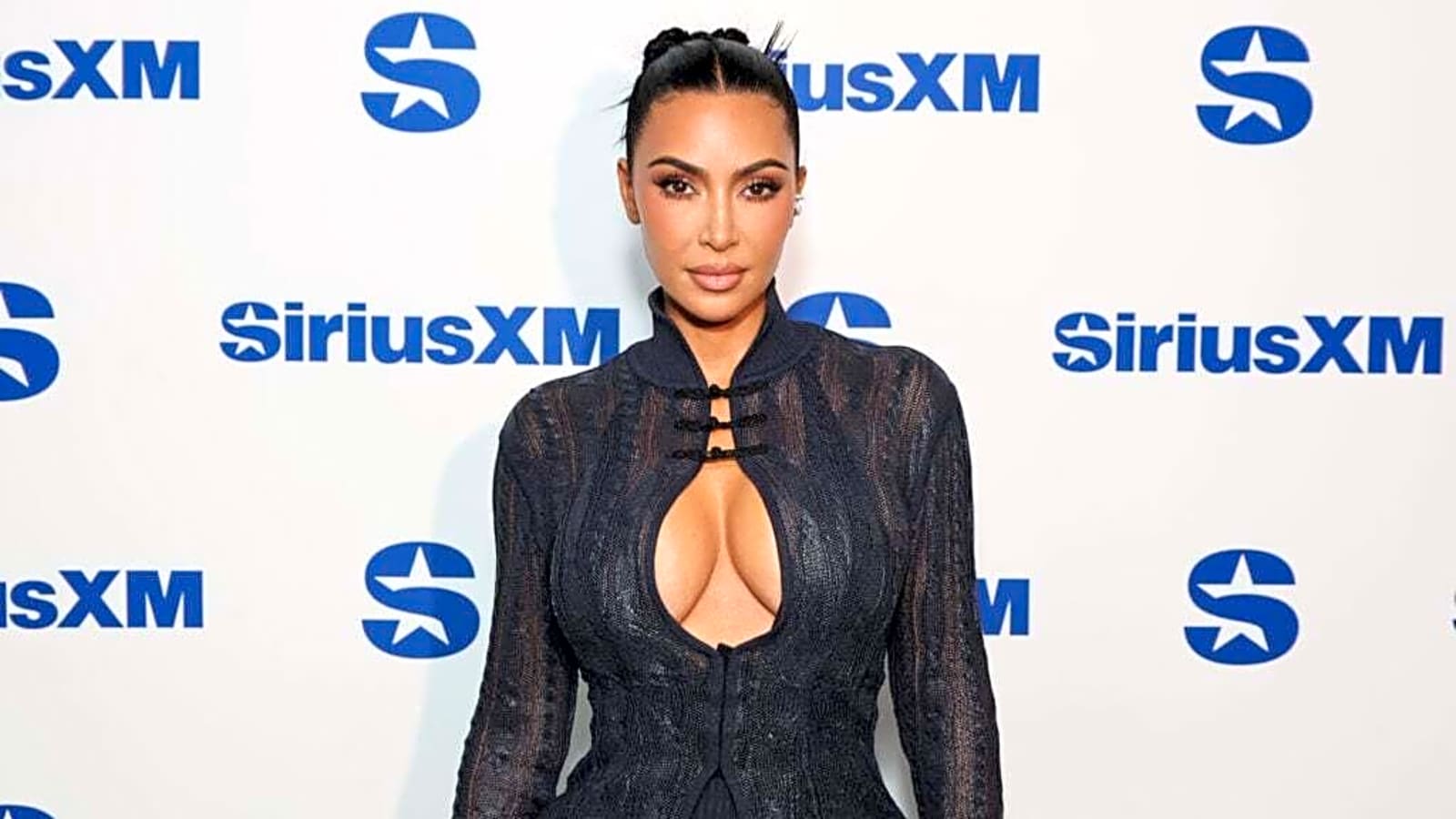 Conor McGregor makes surprise Kim Kardashian cousin claim and points to evidence