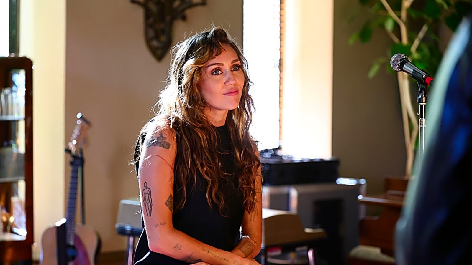 Miley Cyrus Shares What Caused Her Estrangement From Billy Ray Cyrus